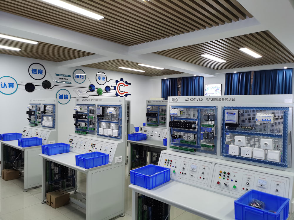 武汉电子信息职业技术学校现代电子电工高水平实训基地
