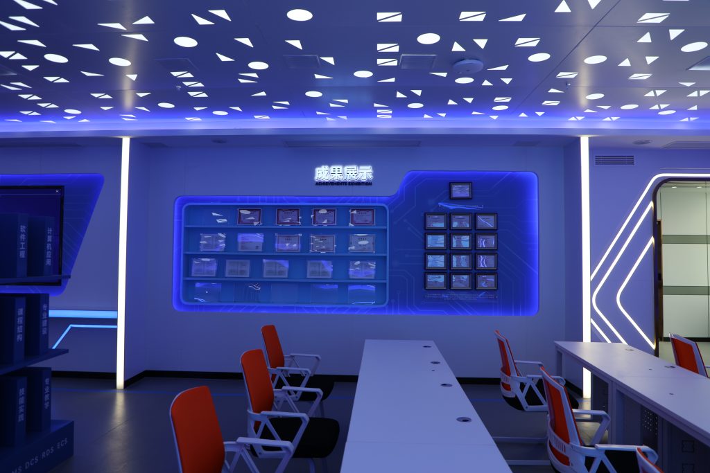 武汉软件工程职业学院鲲鹏产业学院展厅