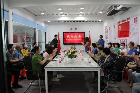 热烈欢迎武汉市交通科技学校周春生校长一行至唯众调研交流