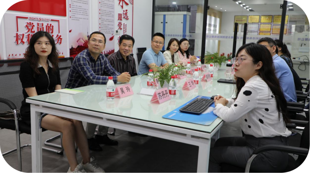 校企深度联动,共促产教融合：武汉商贸职业学院访唯众调研