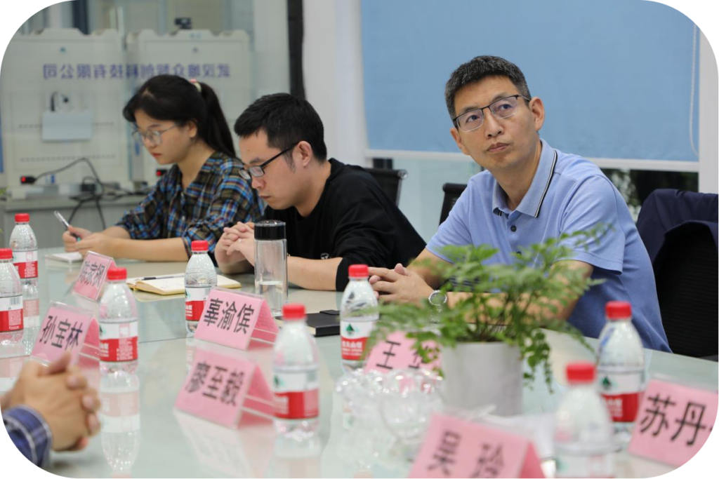 校企深度联动,共促产教融合：武汉商贸职业学院访唯众调研