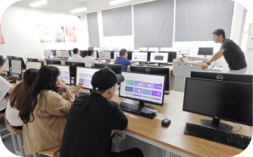 完美收官：重庆应用职院大数据综合实训室建设项目竣工