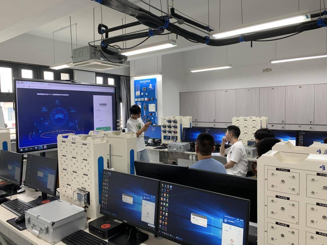 六载深耕结硕果 重任千钧再出发——福建又一物联网项目交付