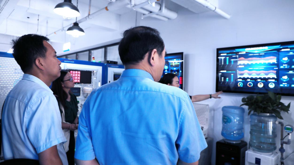 弘扬教育家精神 砥砺追光新征程——全国职教名师（名匠）名校长研修班到访唯众考察交流