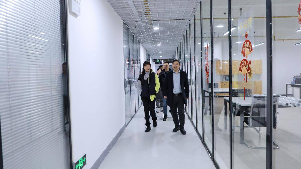 情暖学子·智赋能师·心护成长：一场有温度、有深度的校企融合对话