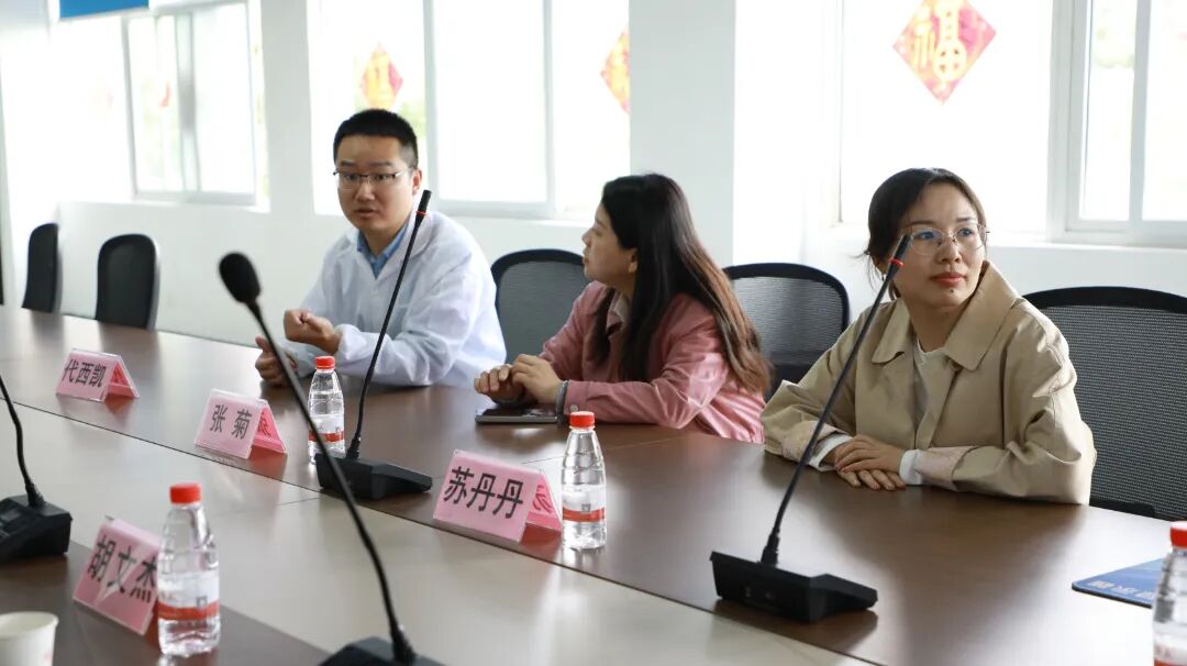 以AI为桥，以匠心筑基——咸宁职业技术学院领导一行莅临唯众考察交流