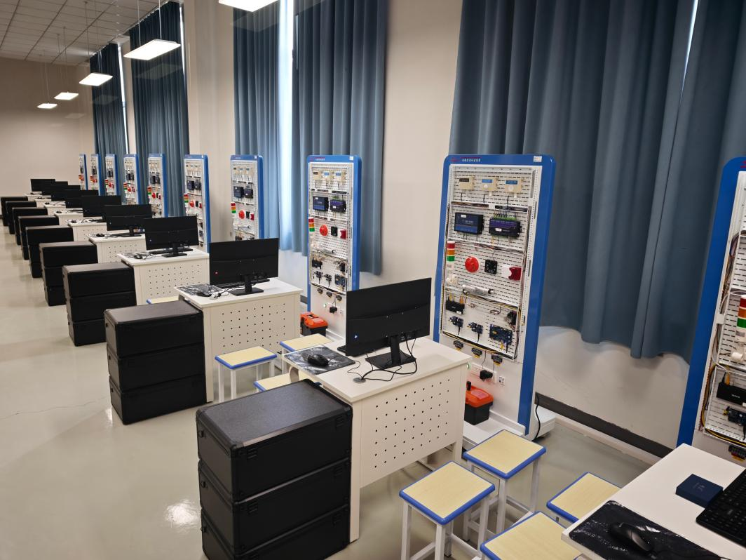 匠心打造物联网实训阵地|河北省故城县技工学校高技能人才培训基地物联网实训室圆满交付插图1 匠心打造物联网实训阵地|河北省故城县技工学校高技能人才培训基地物联网实训室圆满交付