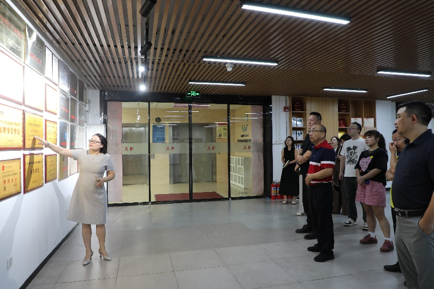 深度交流,聚力共赢|武汉市安防协会一行莅临唯众走访座谈插图1 深度交流,聚力共赢|武汉市安防协会一行莅临唯众走访座谈